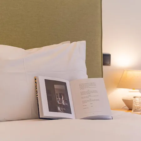 Hygge House Гостьовий будинок Лісабон