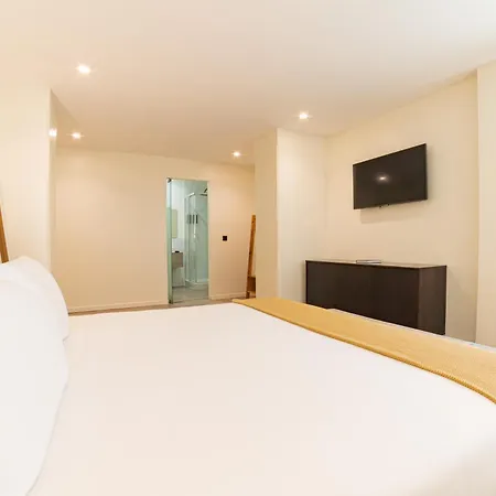 בית הארחה Hygge House 4*